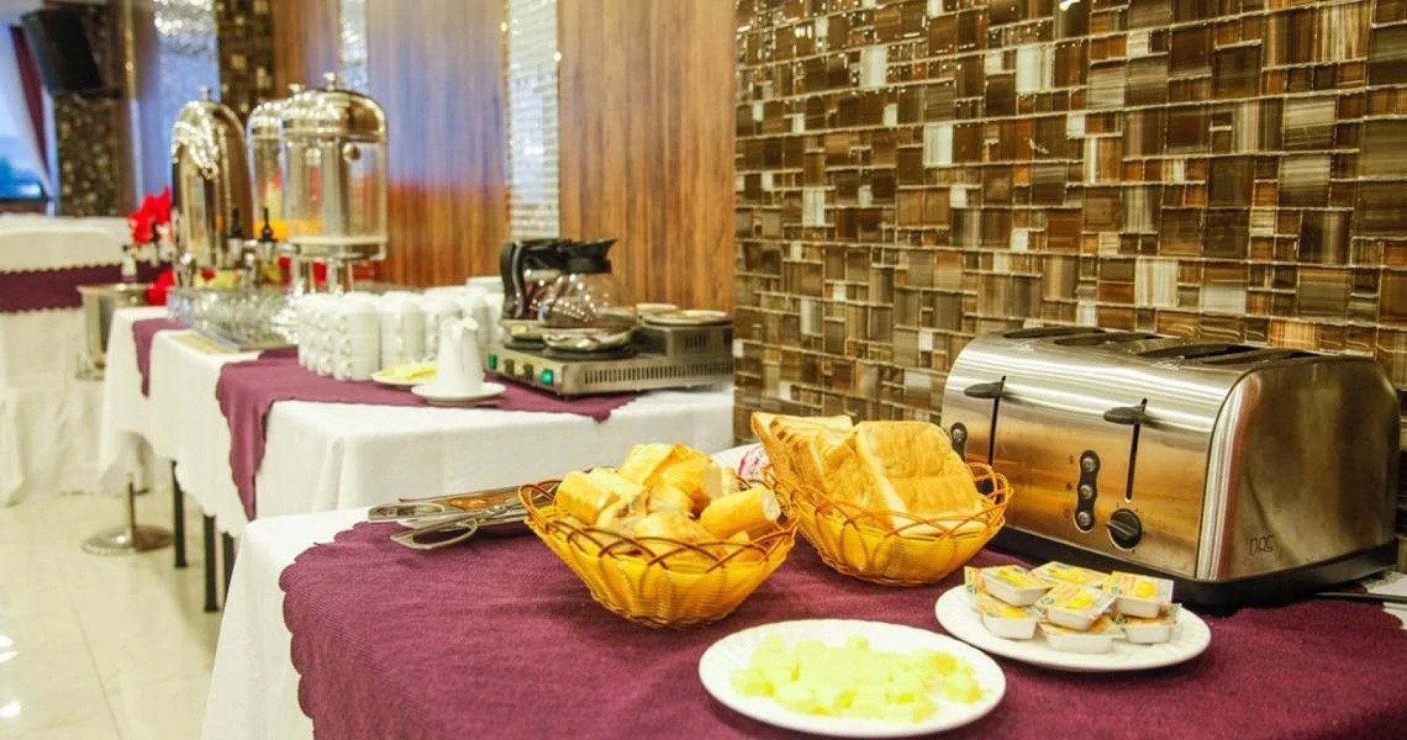 Lavender Riverside Hotel