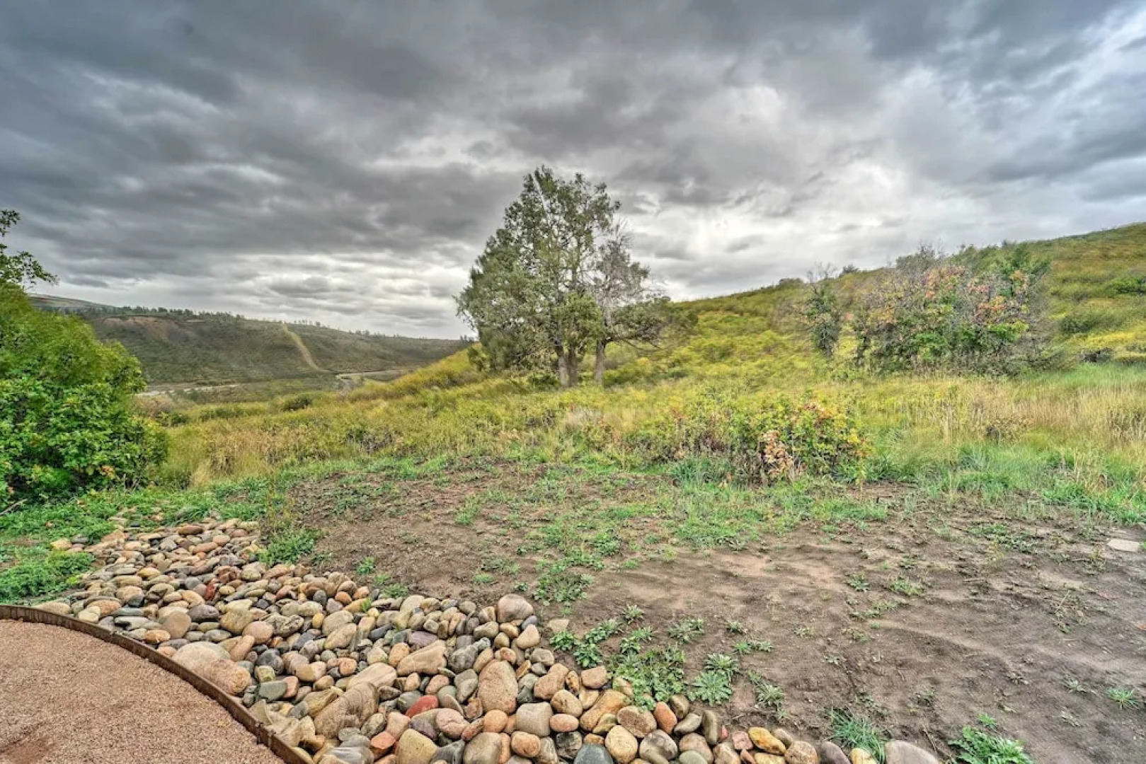 Studio w/ Mountain Views < 30 Min to Durango!