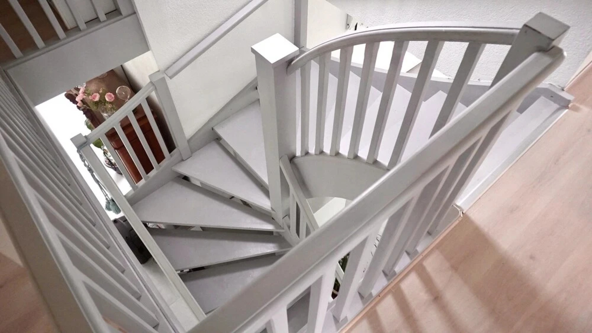 Stunning 6-bed Villa in Etoy