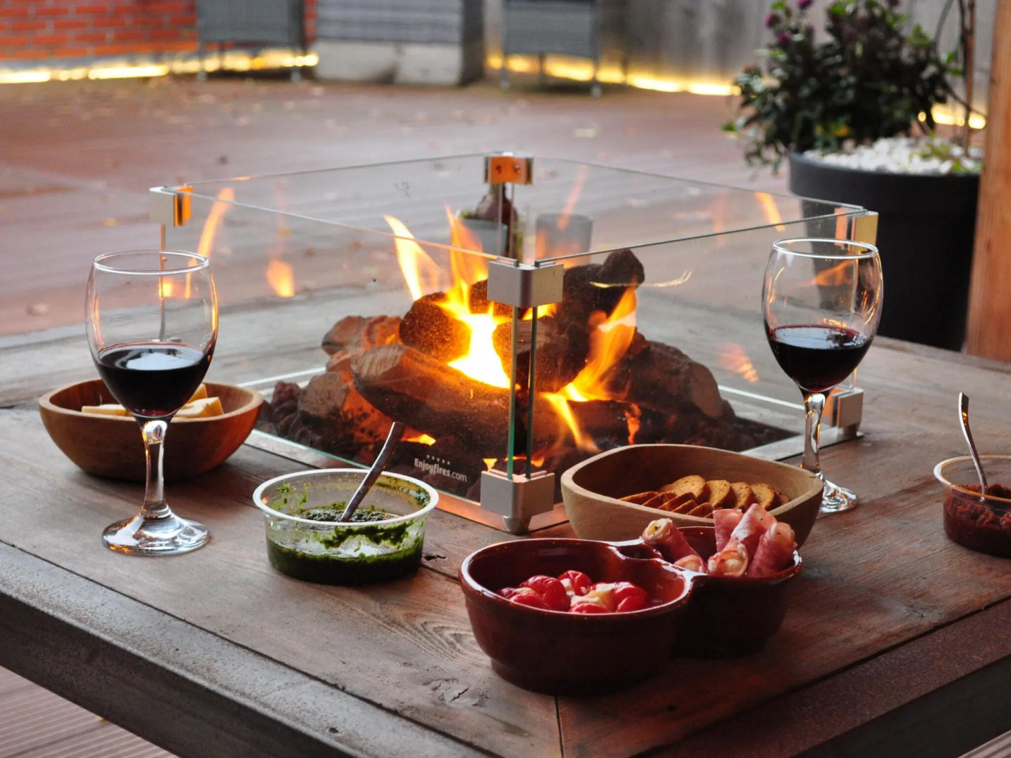 Attractive apartment in Haulerwijk with garden