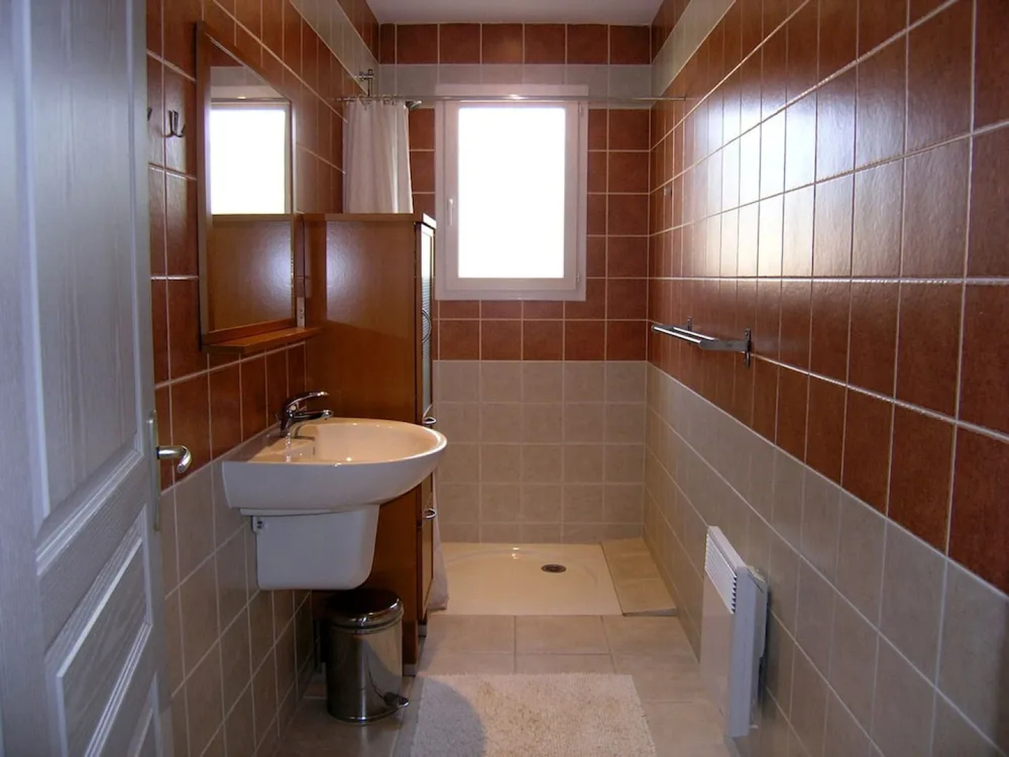 Cozy Villa in Caunes-Minervois with Swimming Pool