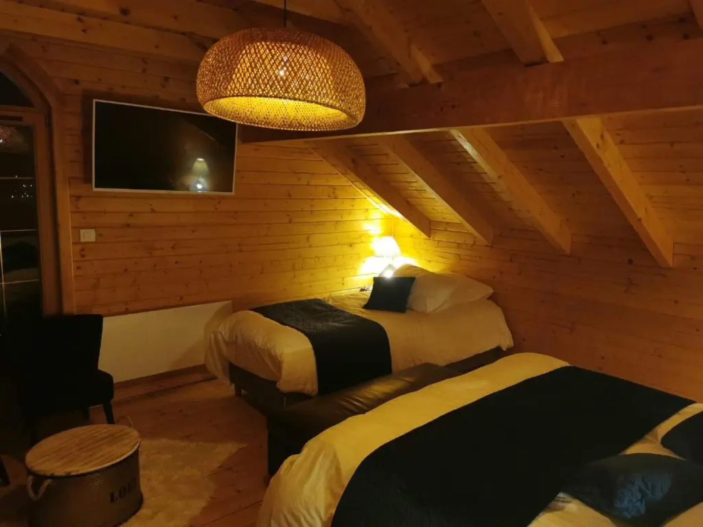Nouveau Chalet M.META 12 pers sauna,jacuzzi,billard
