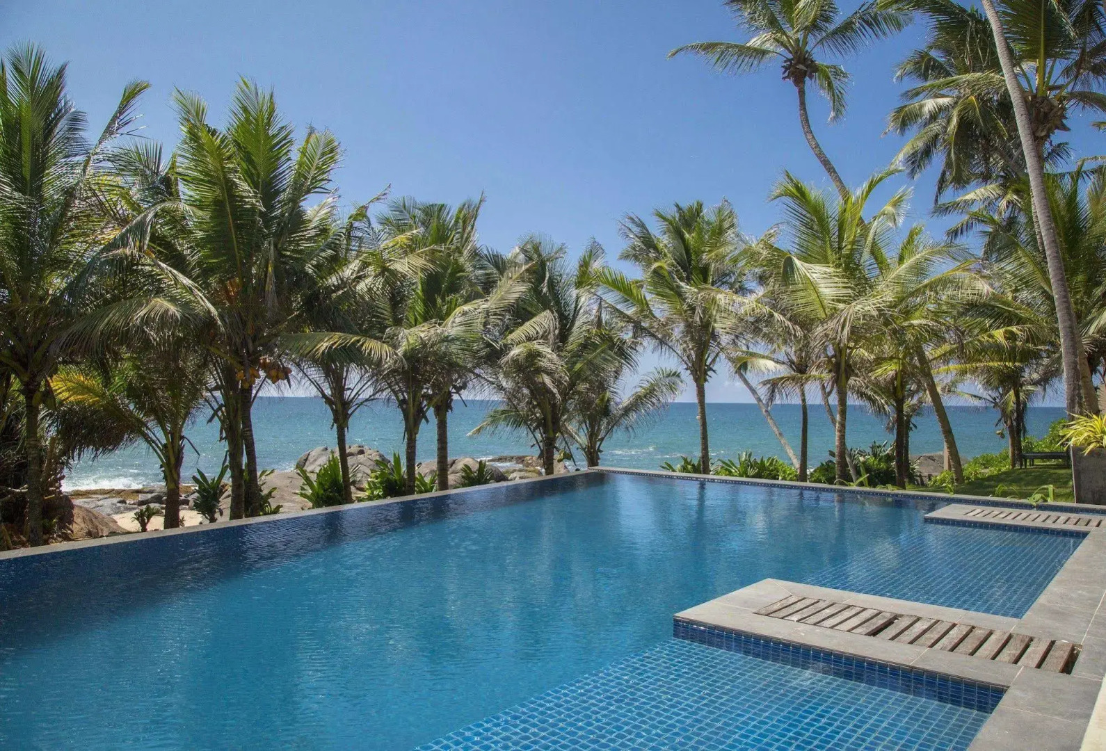 The Sandals By Edwards Collection