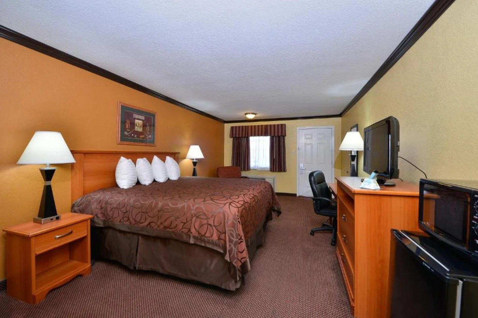 Xecutive Inn and Suites