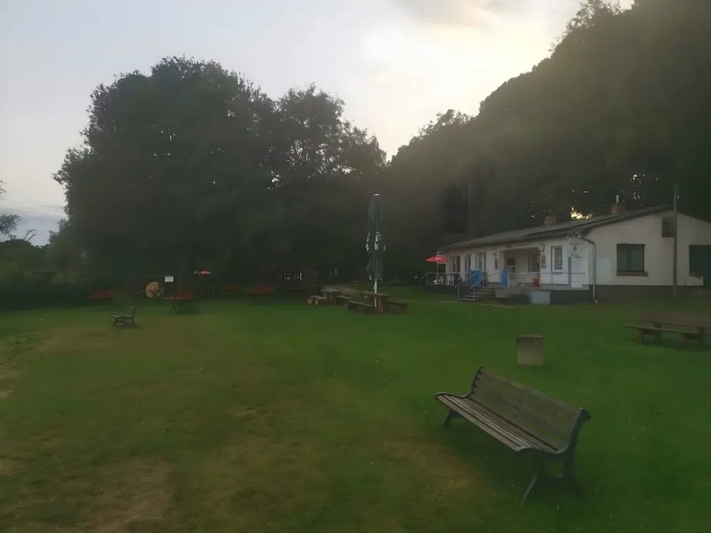 Lakeside Living With Garden