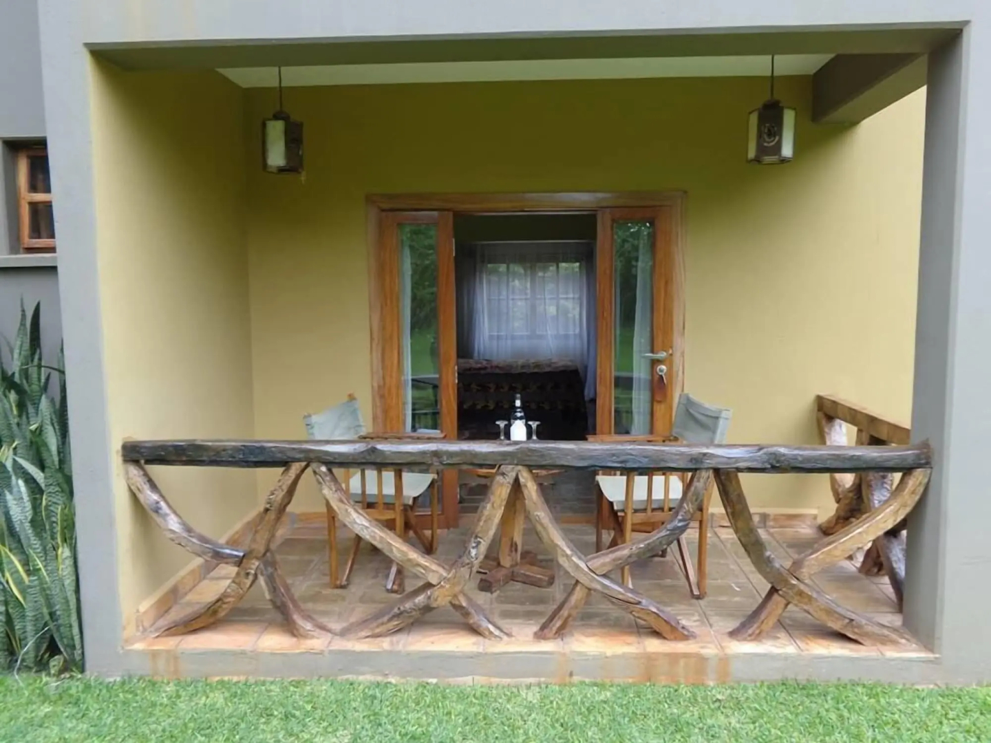 Weru Weru River Lodge