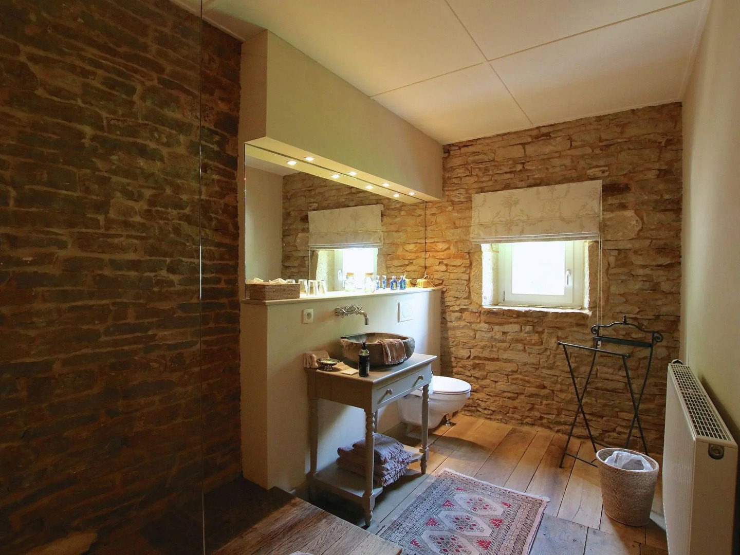 Unique Holiday Home in Virton With Jacuzzi