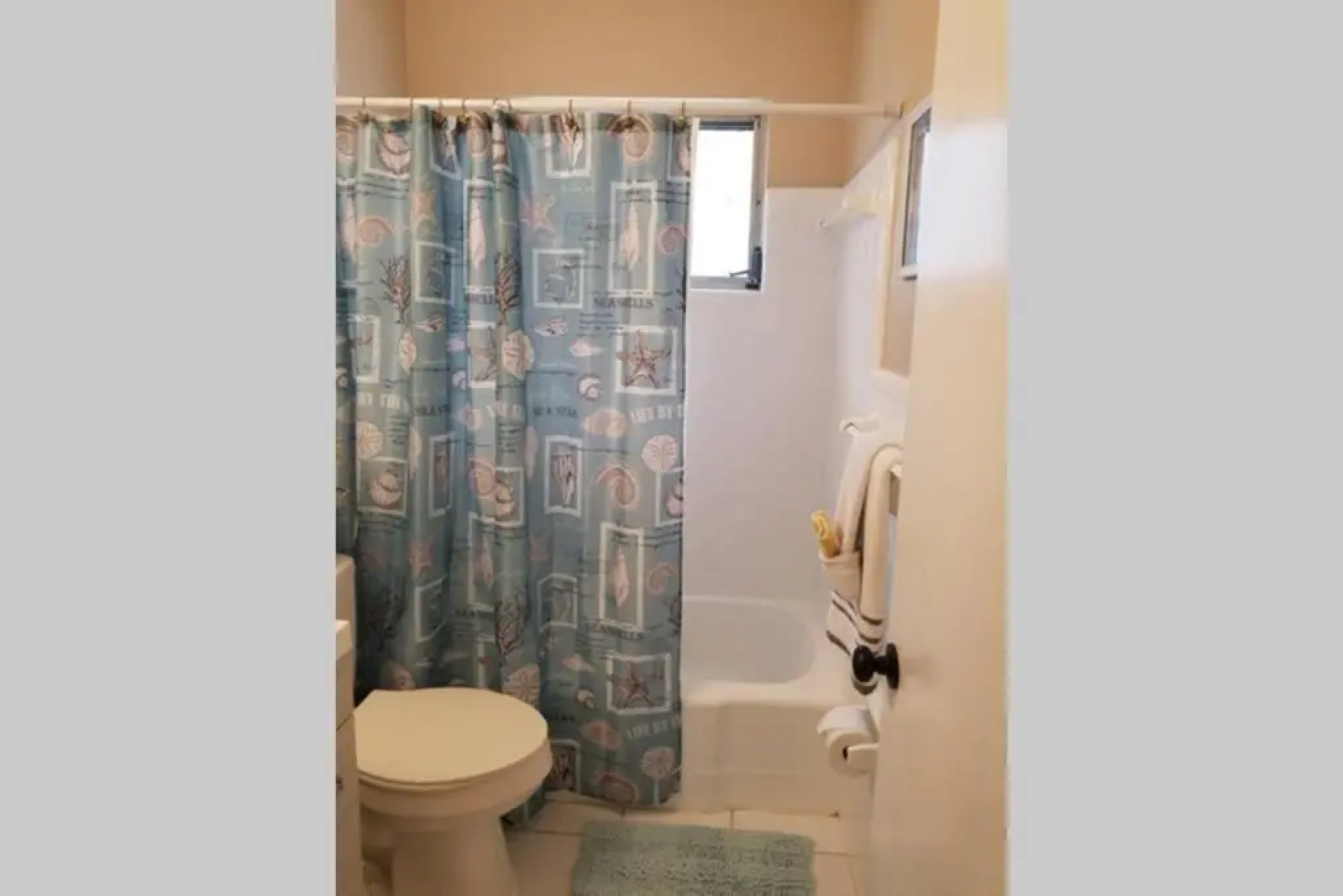 3220 NE 15th st. Unit 2