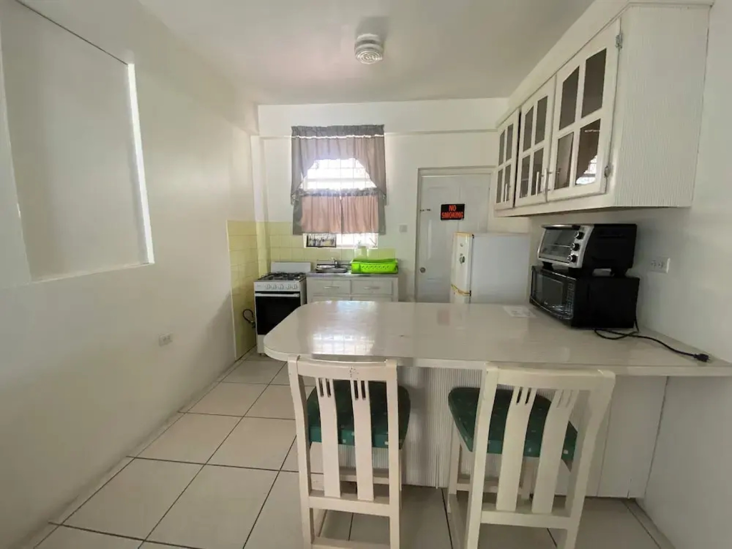 Melrose Beach Apartments