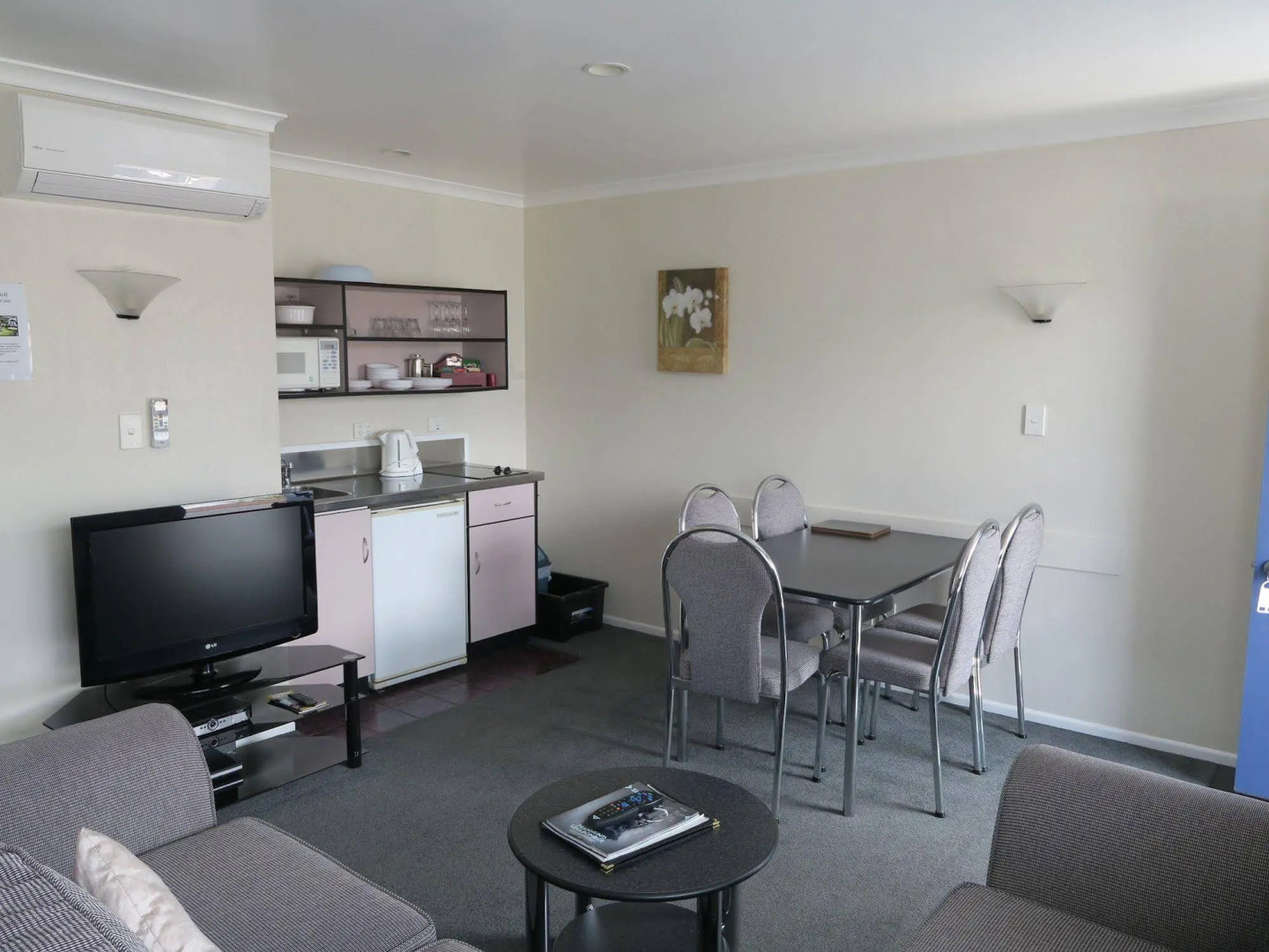 Shadzz Motel & Conference Centre