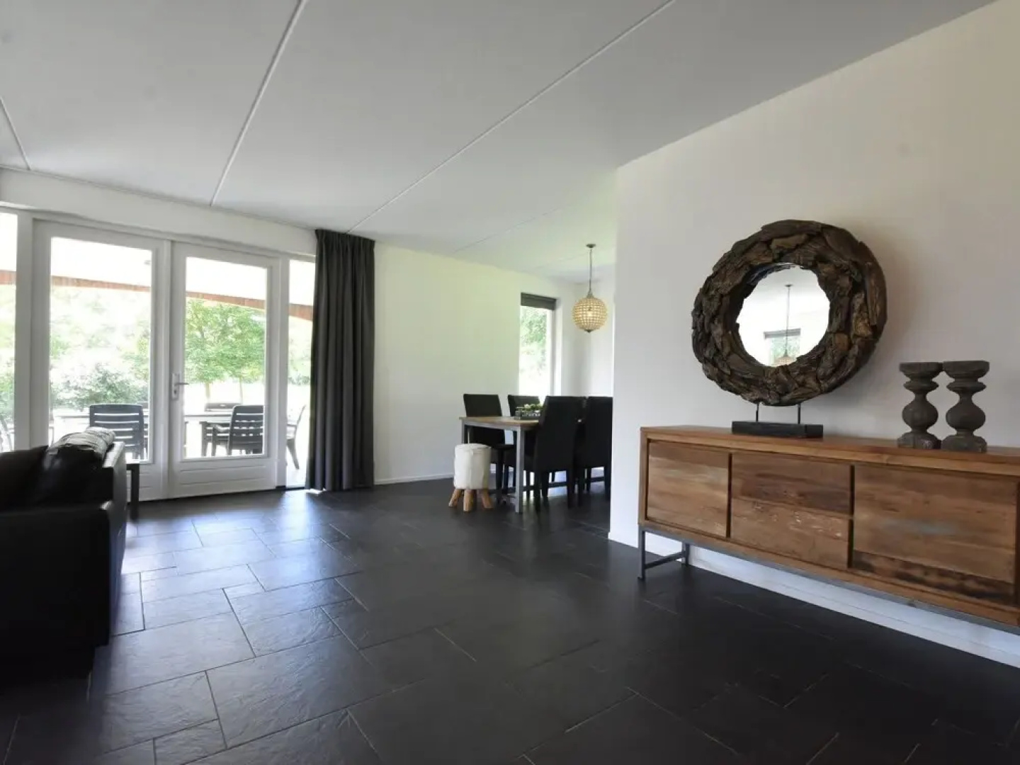 Beautiful holiday home with attractive interior and large sunny garden.