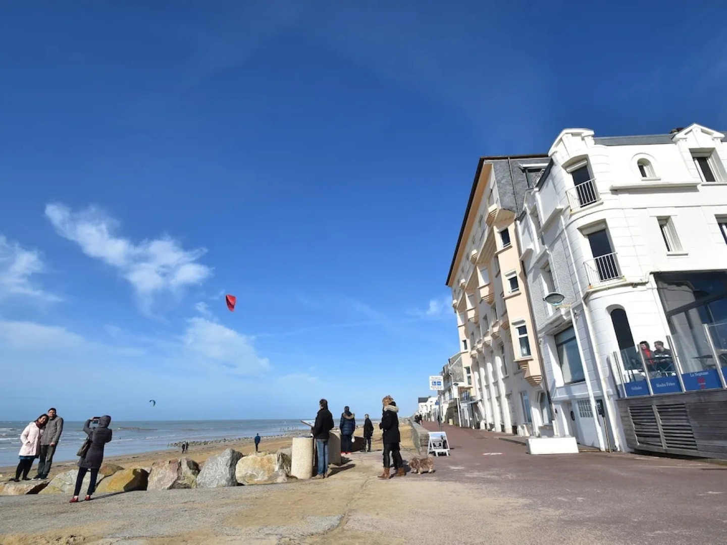 Beautiful, Renovated Cottage With Garden 500 Meters From the Beach