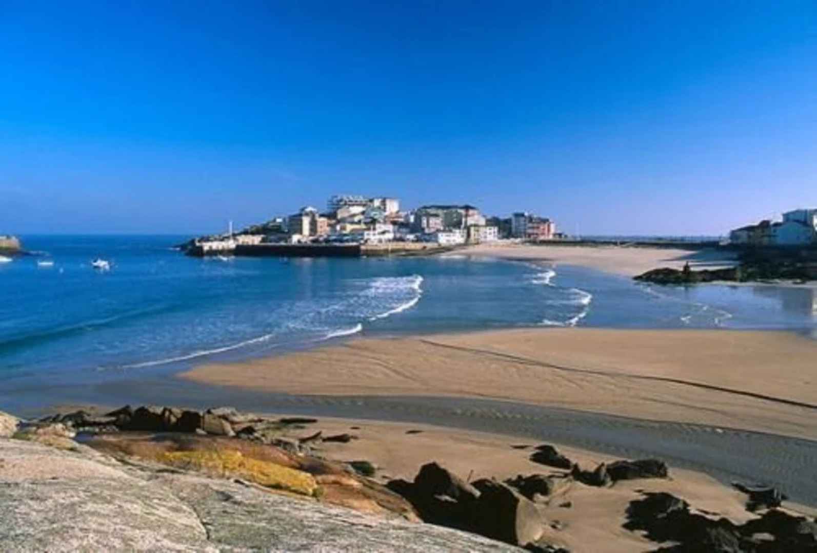 Piso encima de la playa en San Ciprián