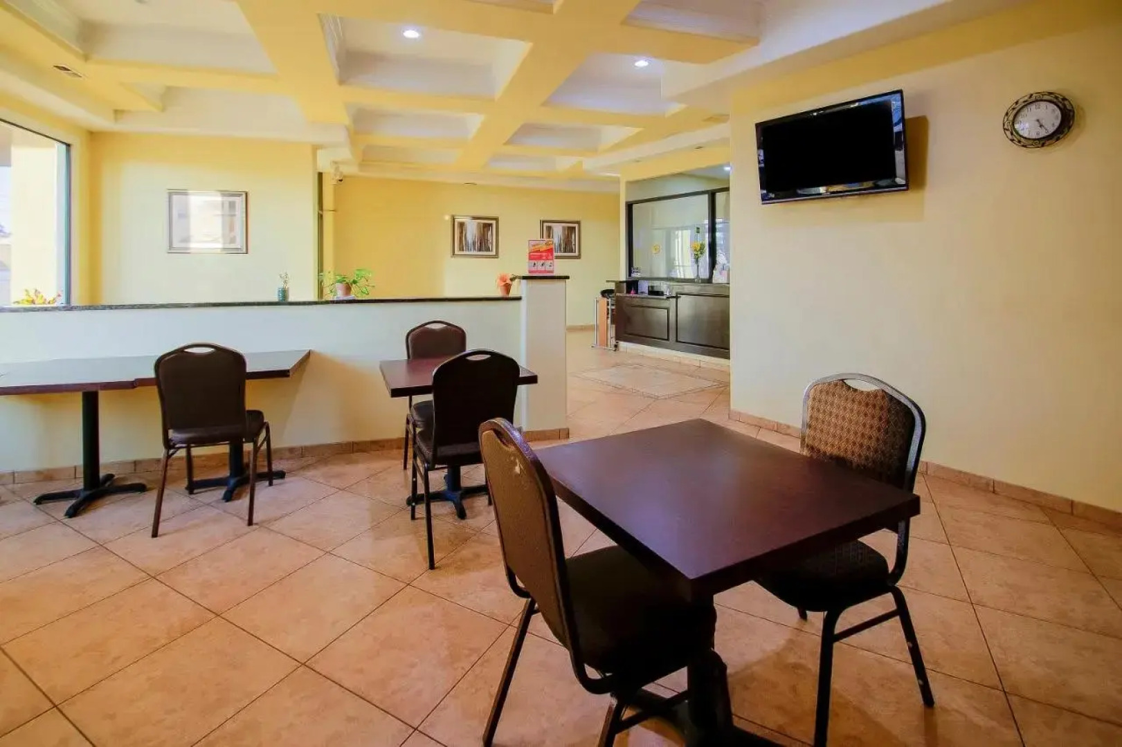 Super 8 Washington/greenville Area