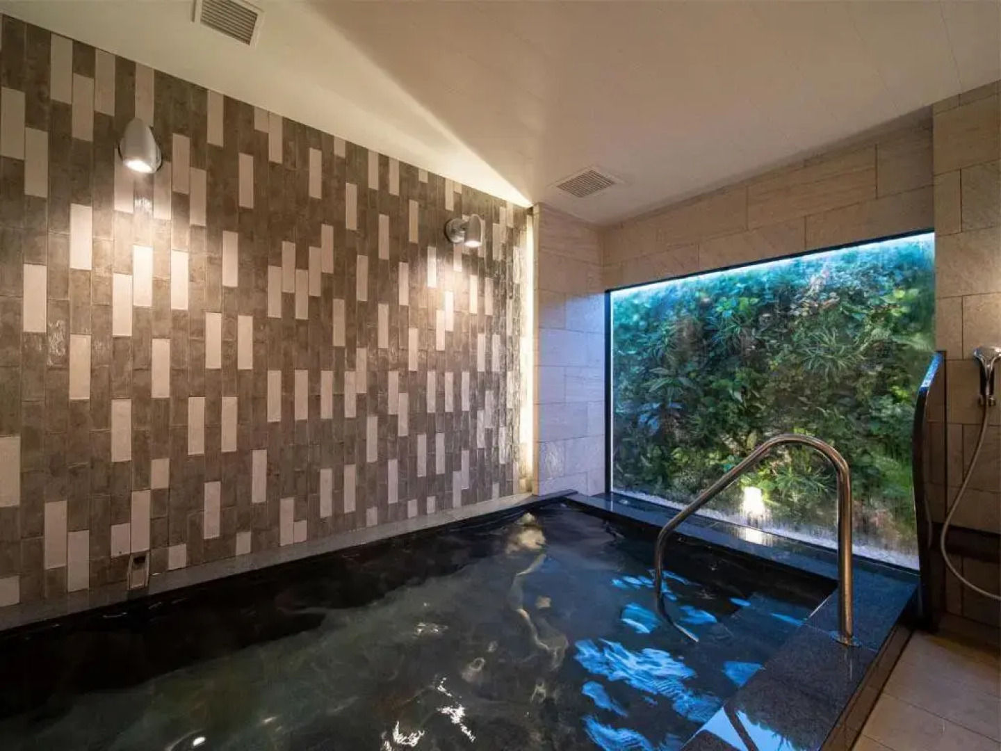 Super Hotel Anan Shiyakushomae