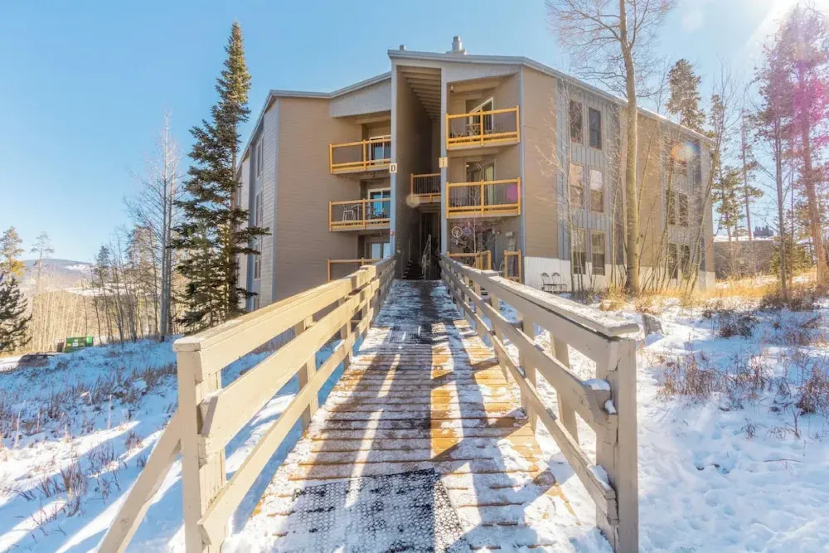 Treehouse #305, Building D by Summit County Mountain Retreats
