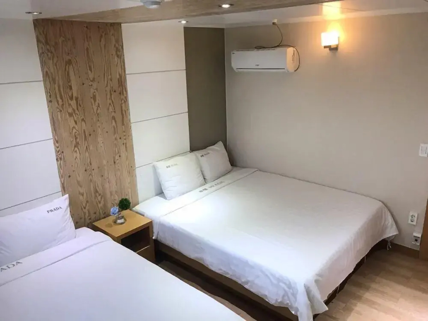 Prada Hotel & Pension