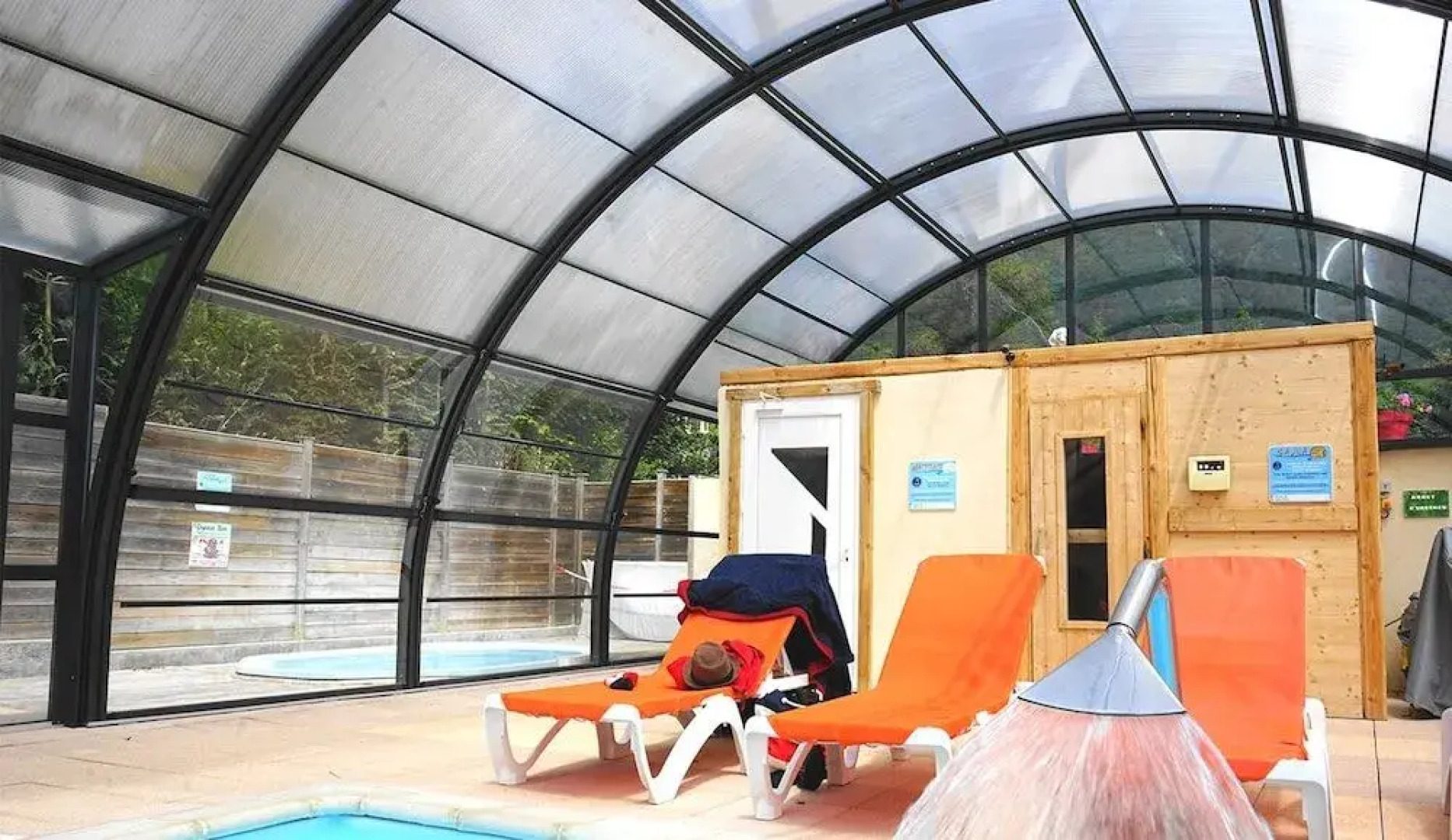 Camping le Chateau de Rochetaillée