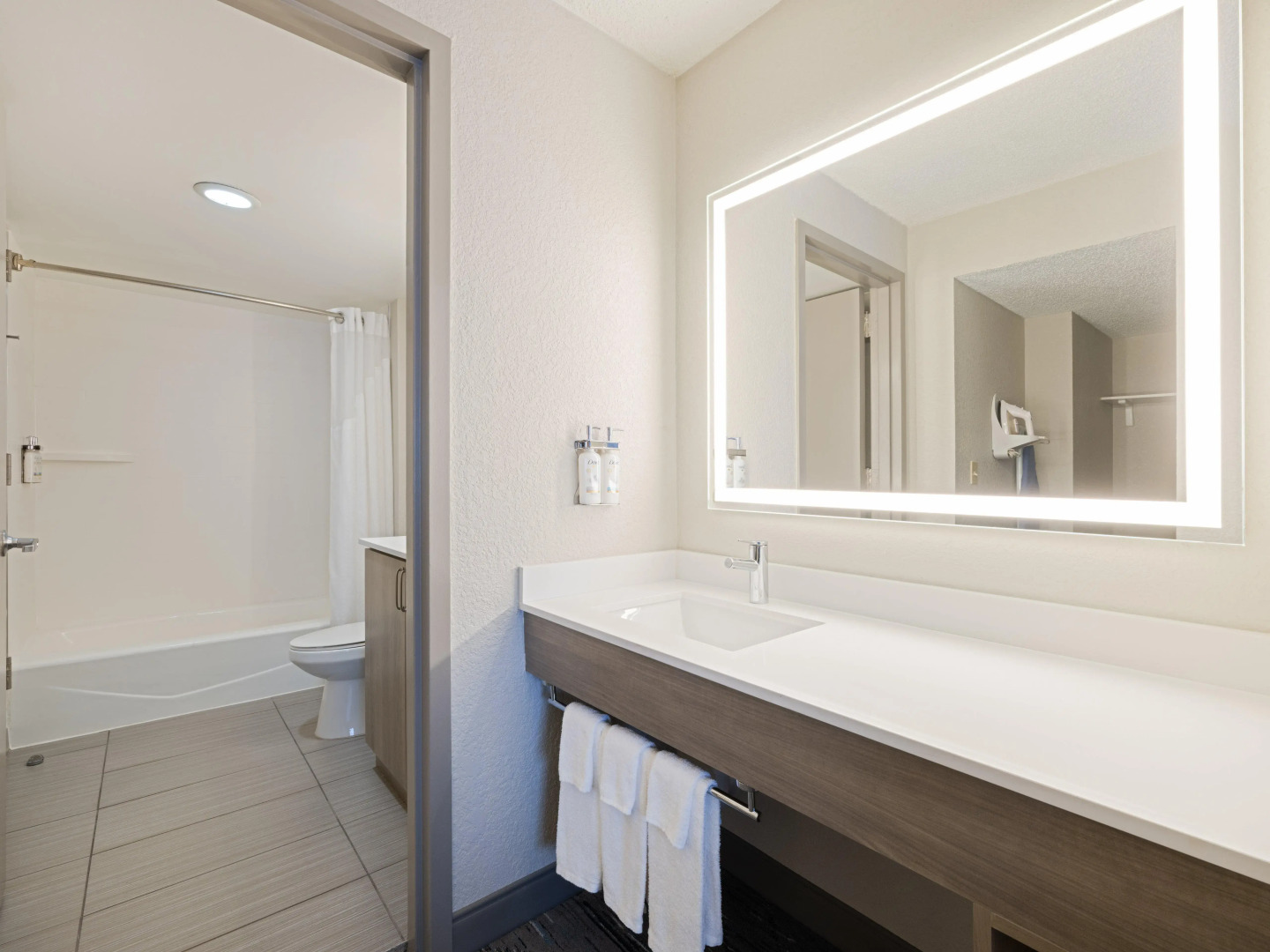 Holiday Inn Express Hotel & Suites Ft. Lauderdale-Plantation by IHG