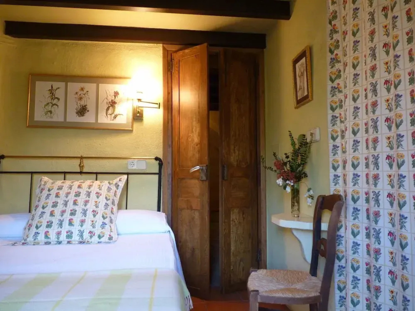 Idyllic Country House in the Foothills of the Pyrenees