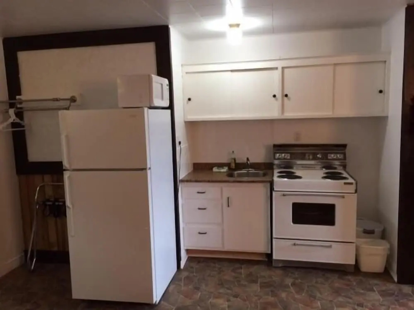 Carleton Motel & Coffee Shop