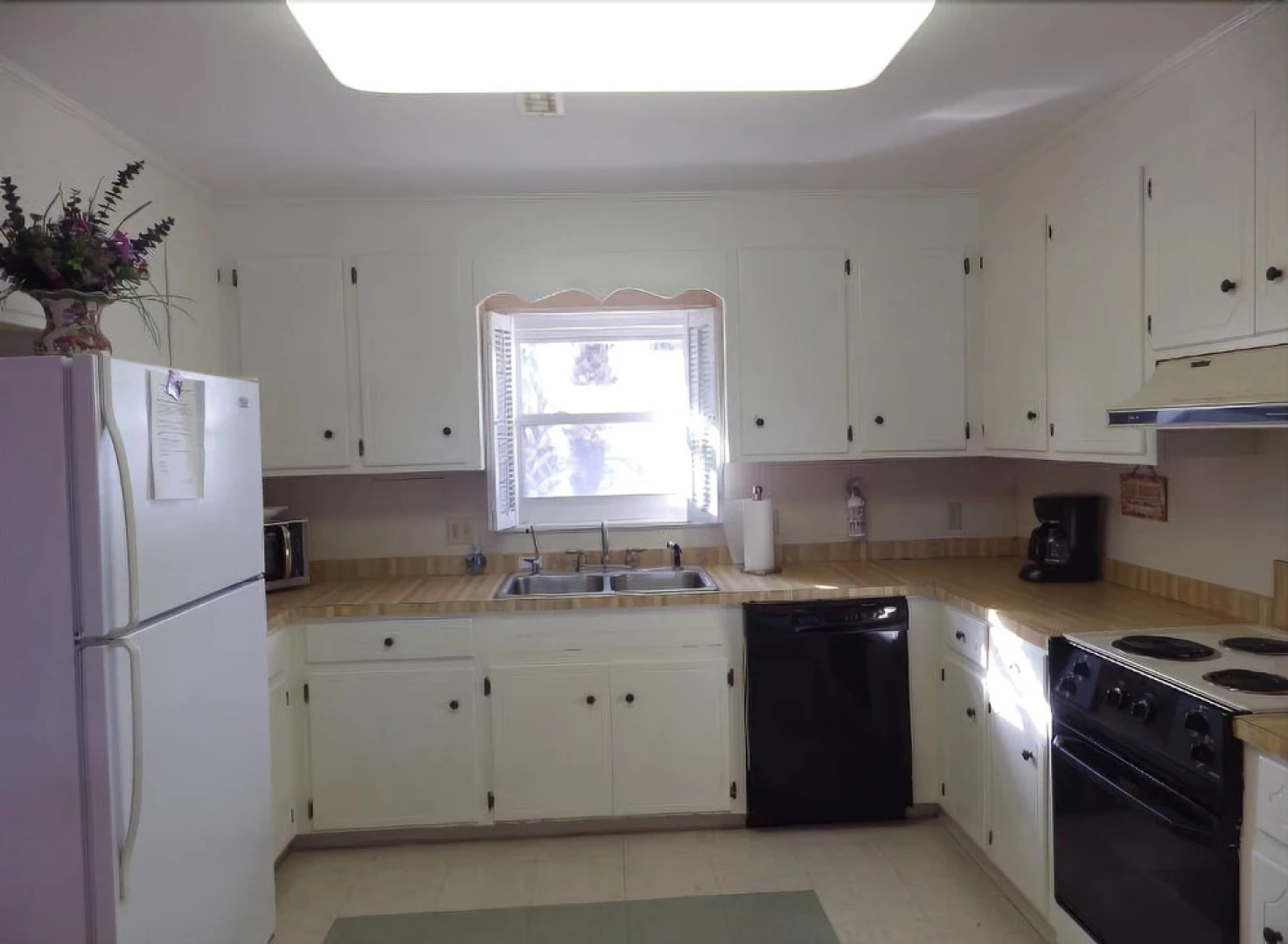 Just a Beachy Time! - 4 Br home by RedAwning