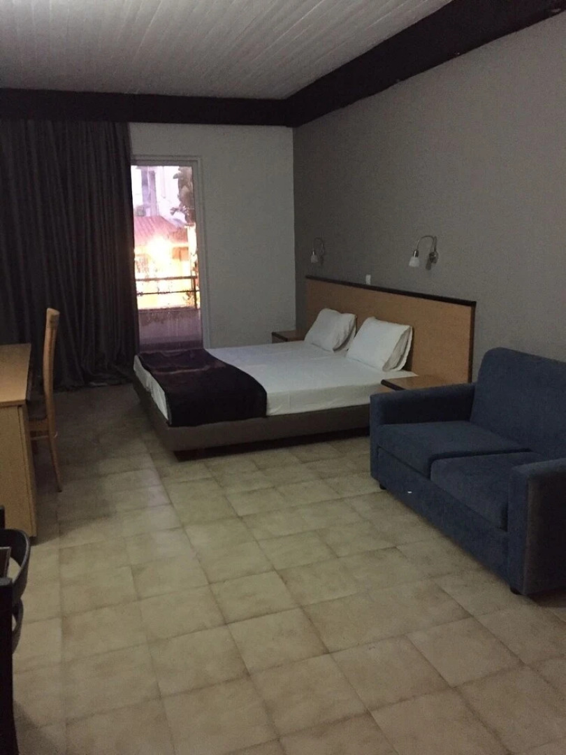 Black Rose Hotel & Suites