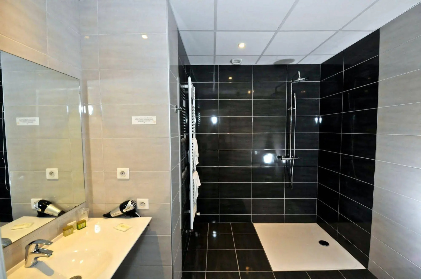 Le Central Hôtel - Restaurant