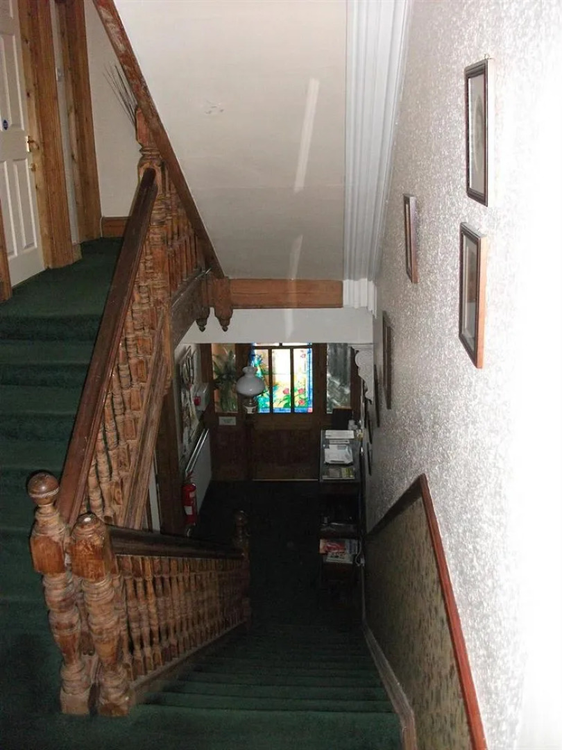 Townhouse Bed & Breakfast