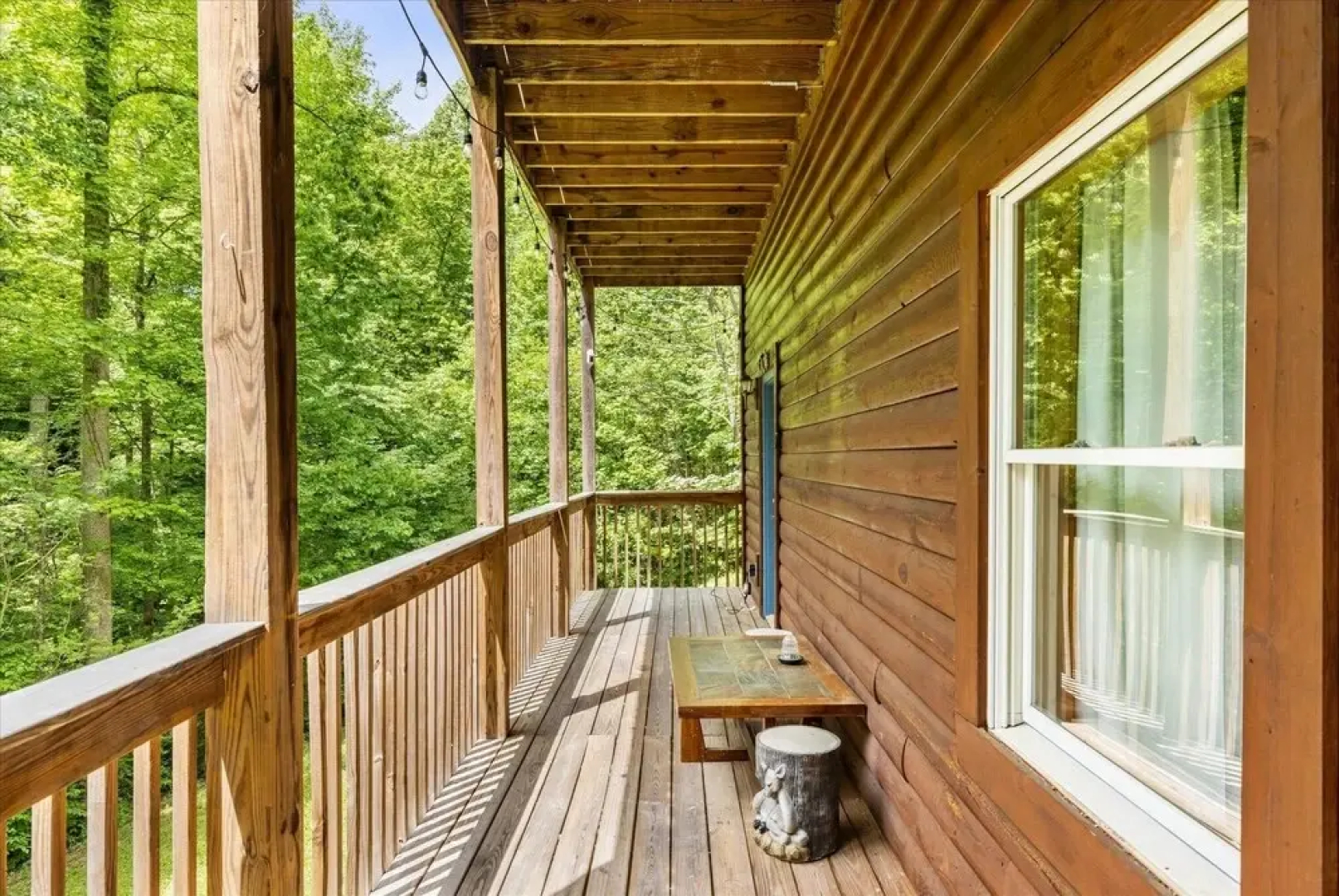 Private Golden Fox Cabin with Grill and Firepit by Redawning