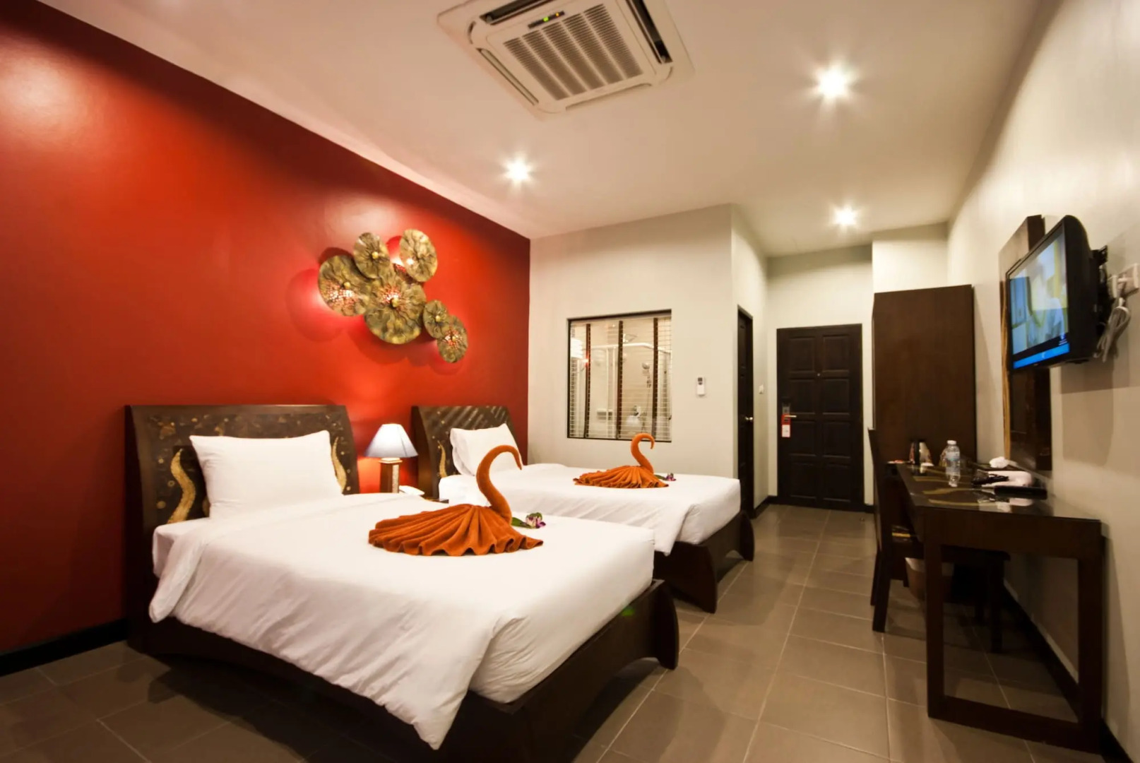 YouDee Hotel Patong (formerly Meir Jarr Hotel)