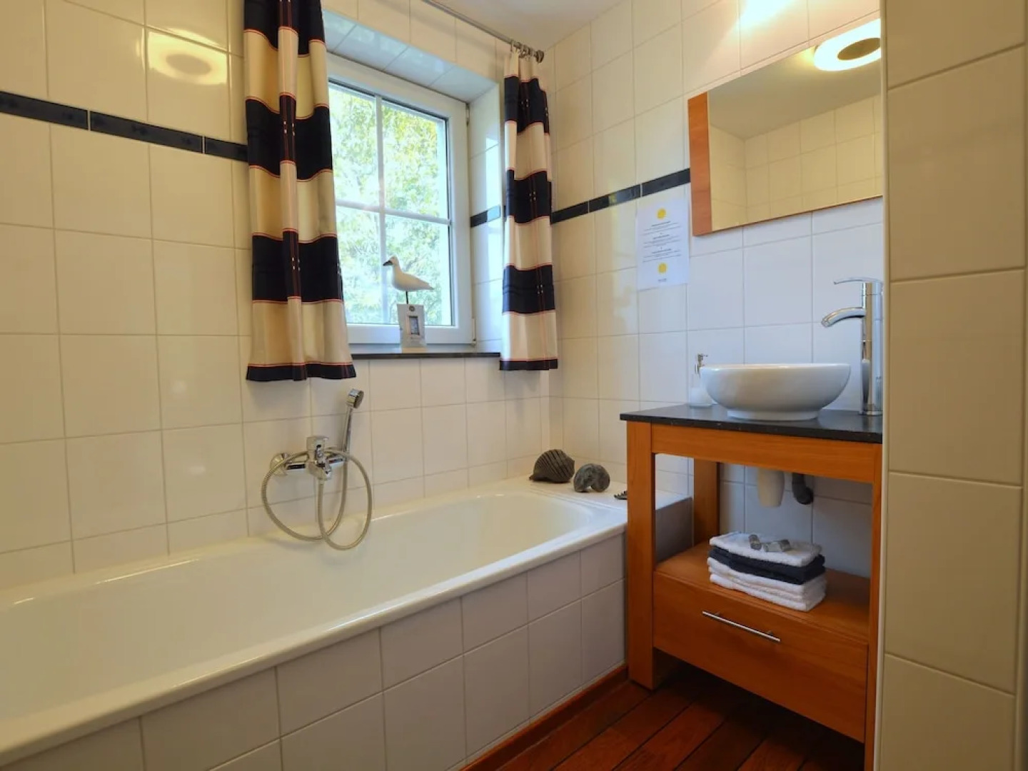 Charming Apartment with Access to Outdoor Hot Tub in Green Condroz Valley