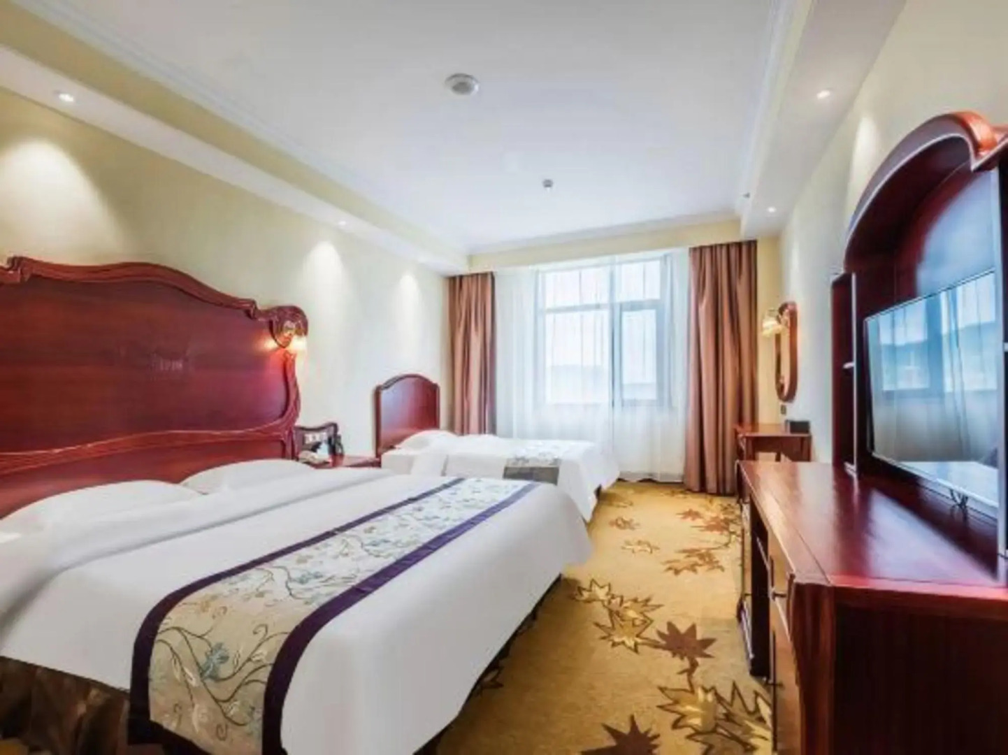 Legaomei Hot Spring Resort Hotel