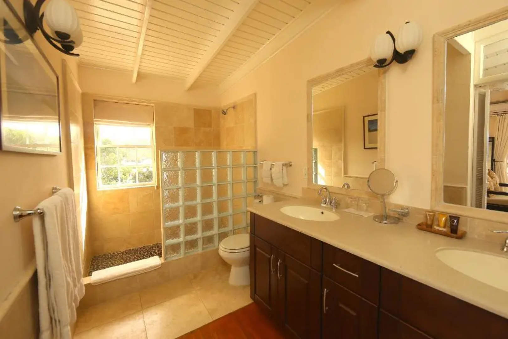 Gunpowder House & Suites