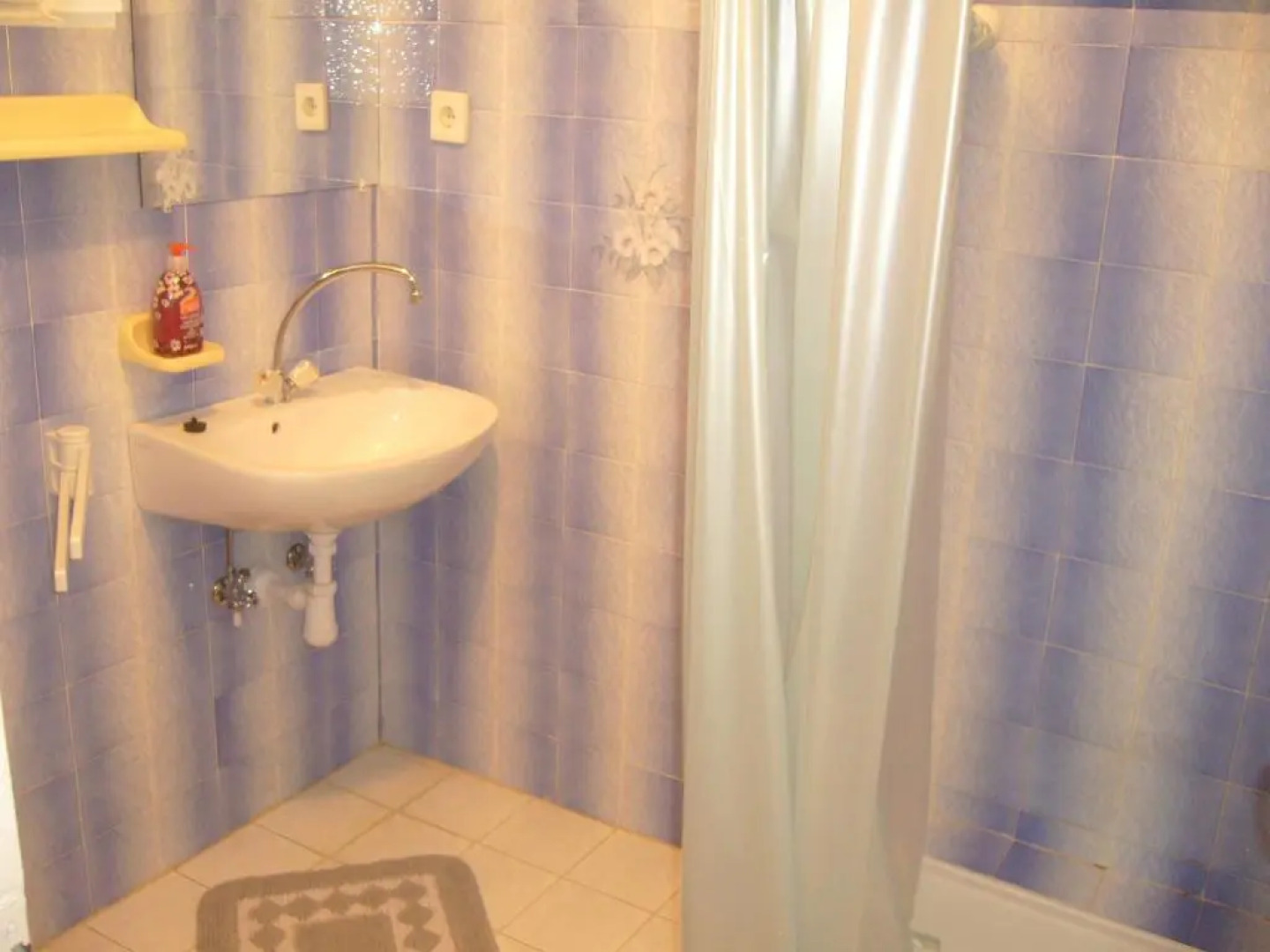 Ország Apartmanház