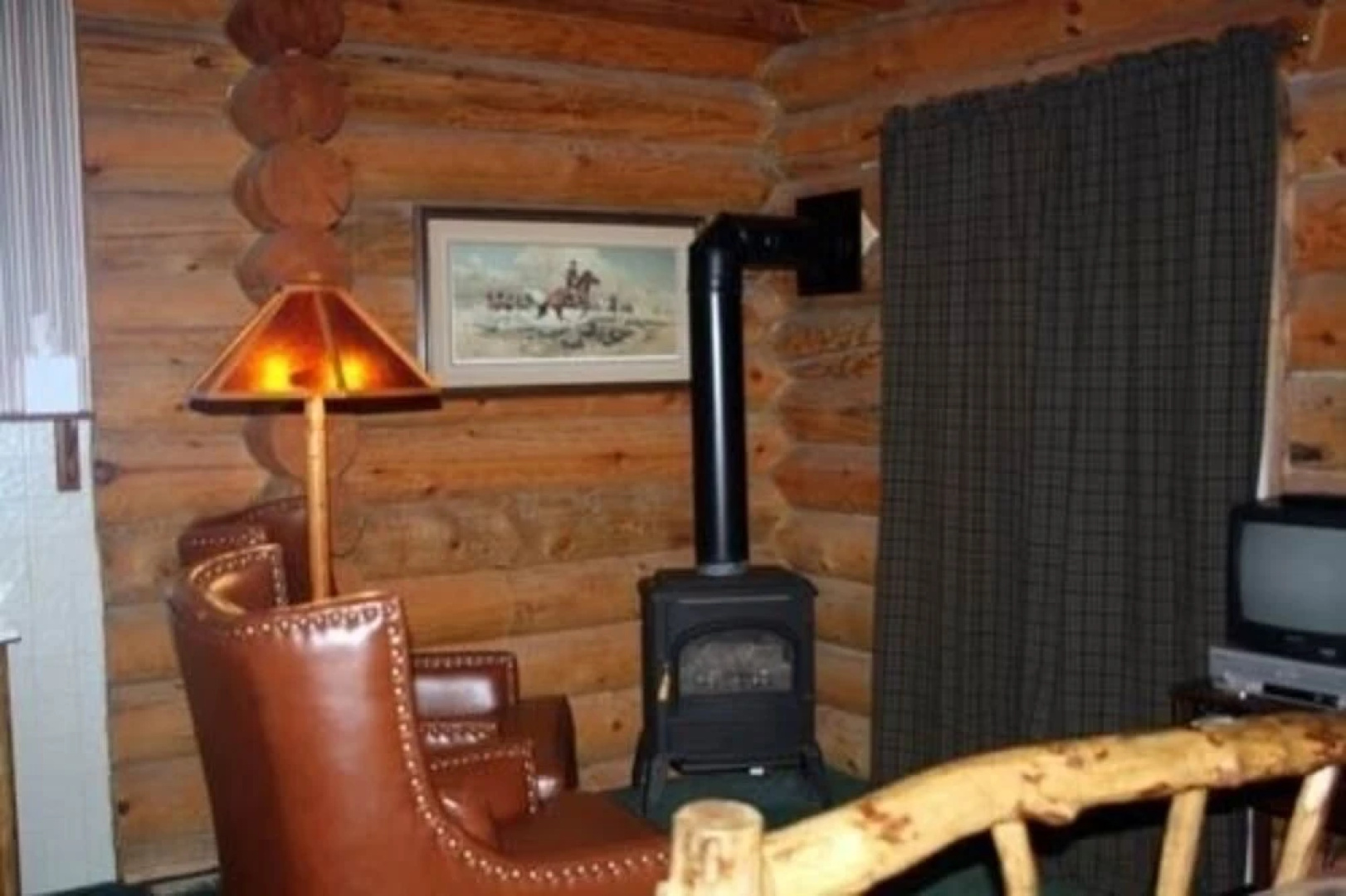 Eagles Nest B&B and Cottage Suites