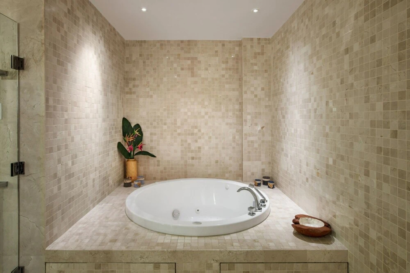 Portico 3 by Blue Sky Luxury