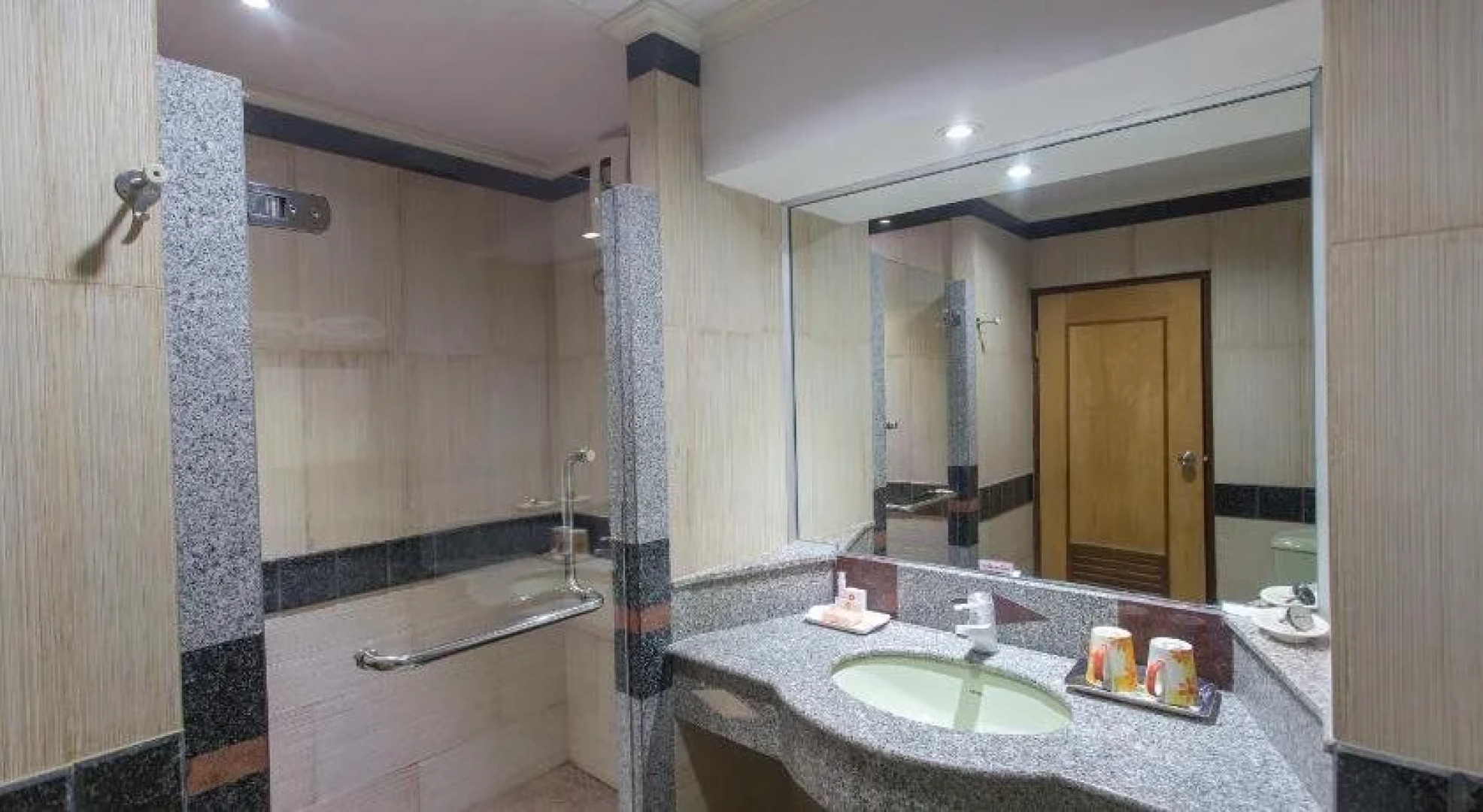 Tangerine Ville Hotel