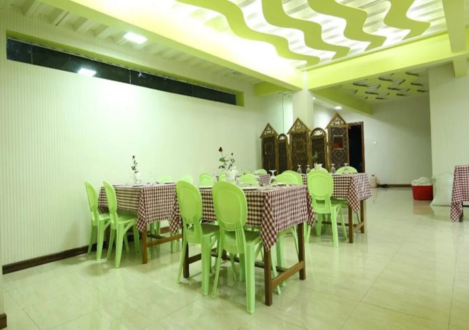 鲁克赛尔豪华酒店(Luxer Deluxe Hotel)