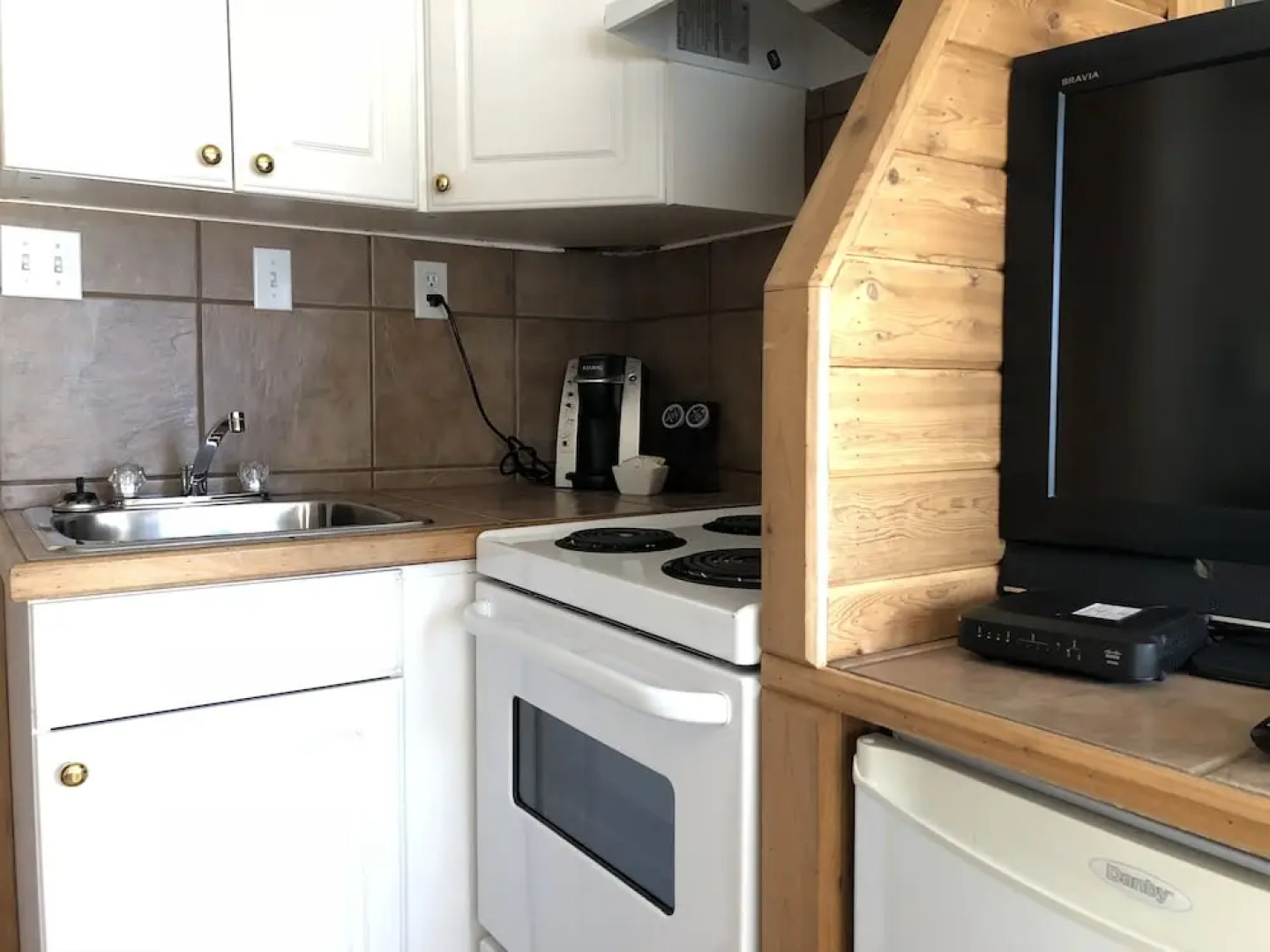 The Piccadilly Motel