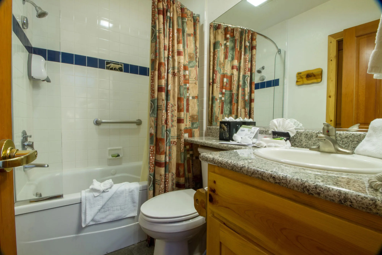 Red Wolf Lakeside Lodge