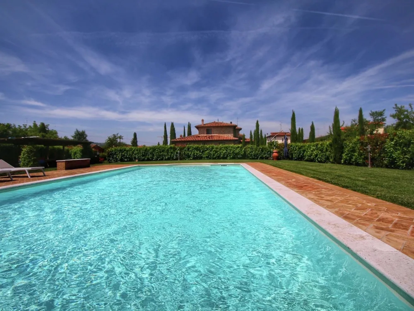 Rustic Retreat With Pool