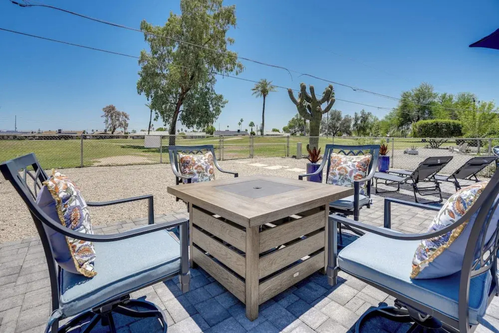 Luxury Golf Course Retreat in Sun City!