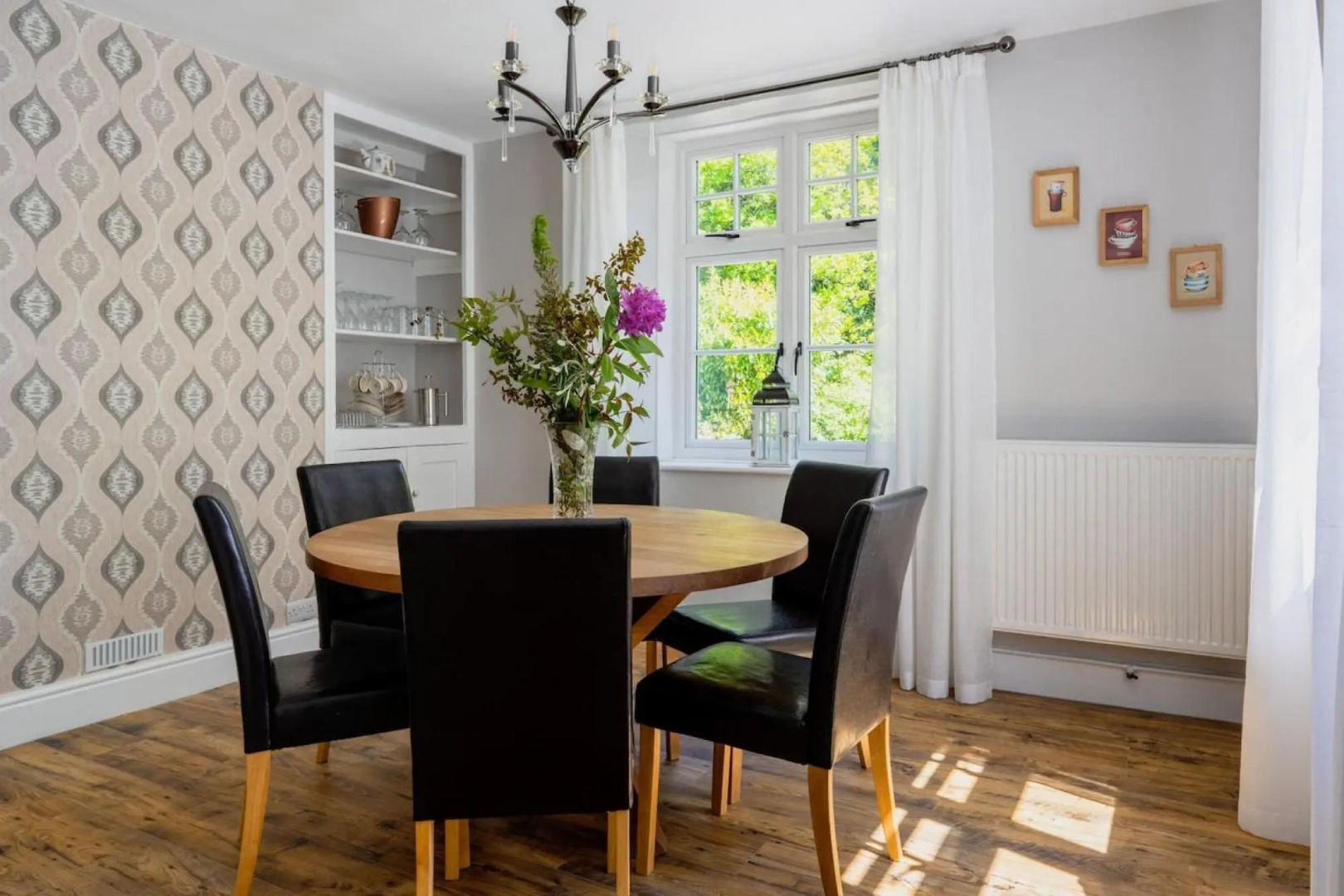 Strelna Coach House - Gateway to the Moor