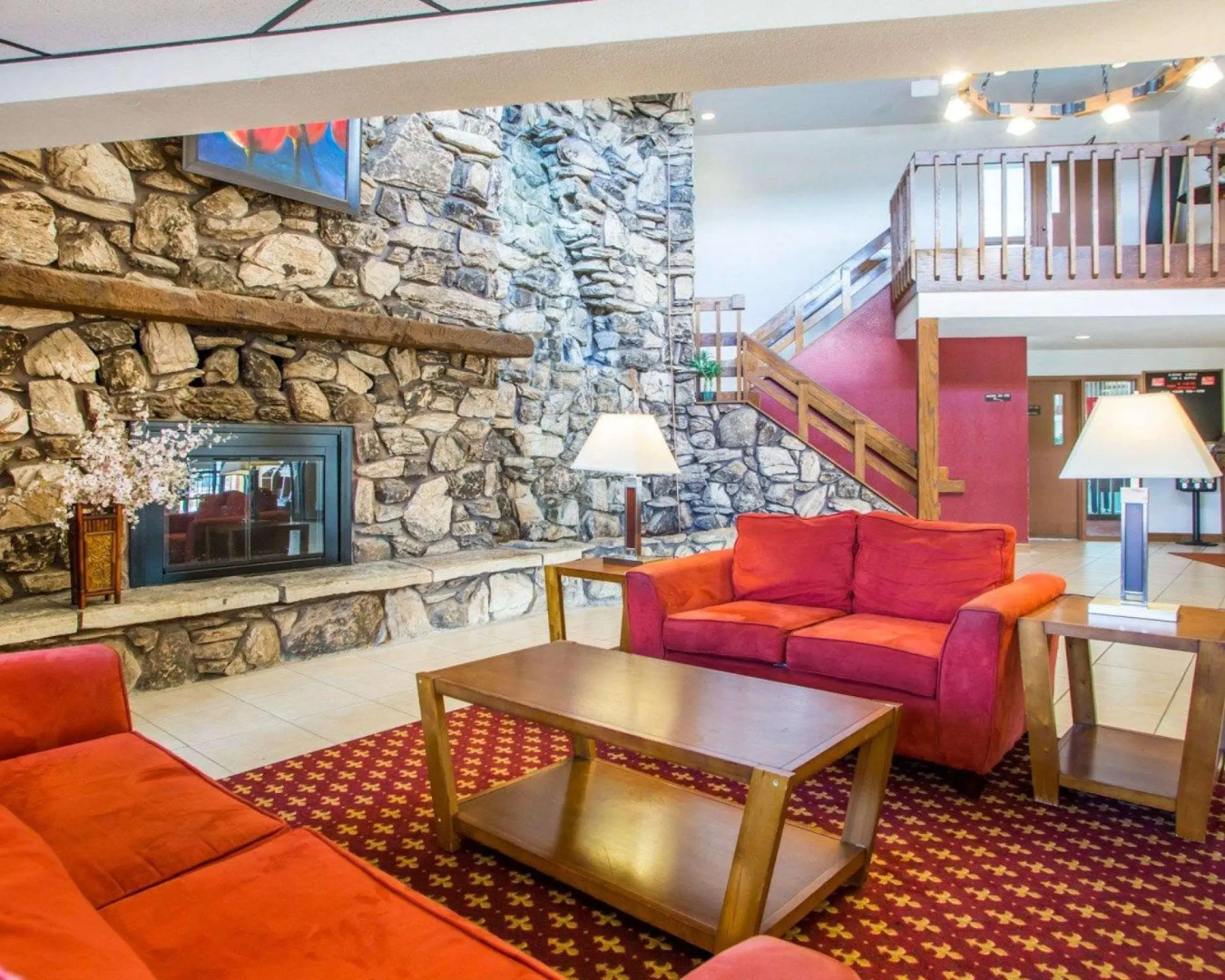 Econo Lodge Inn & Suites Stevens Point