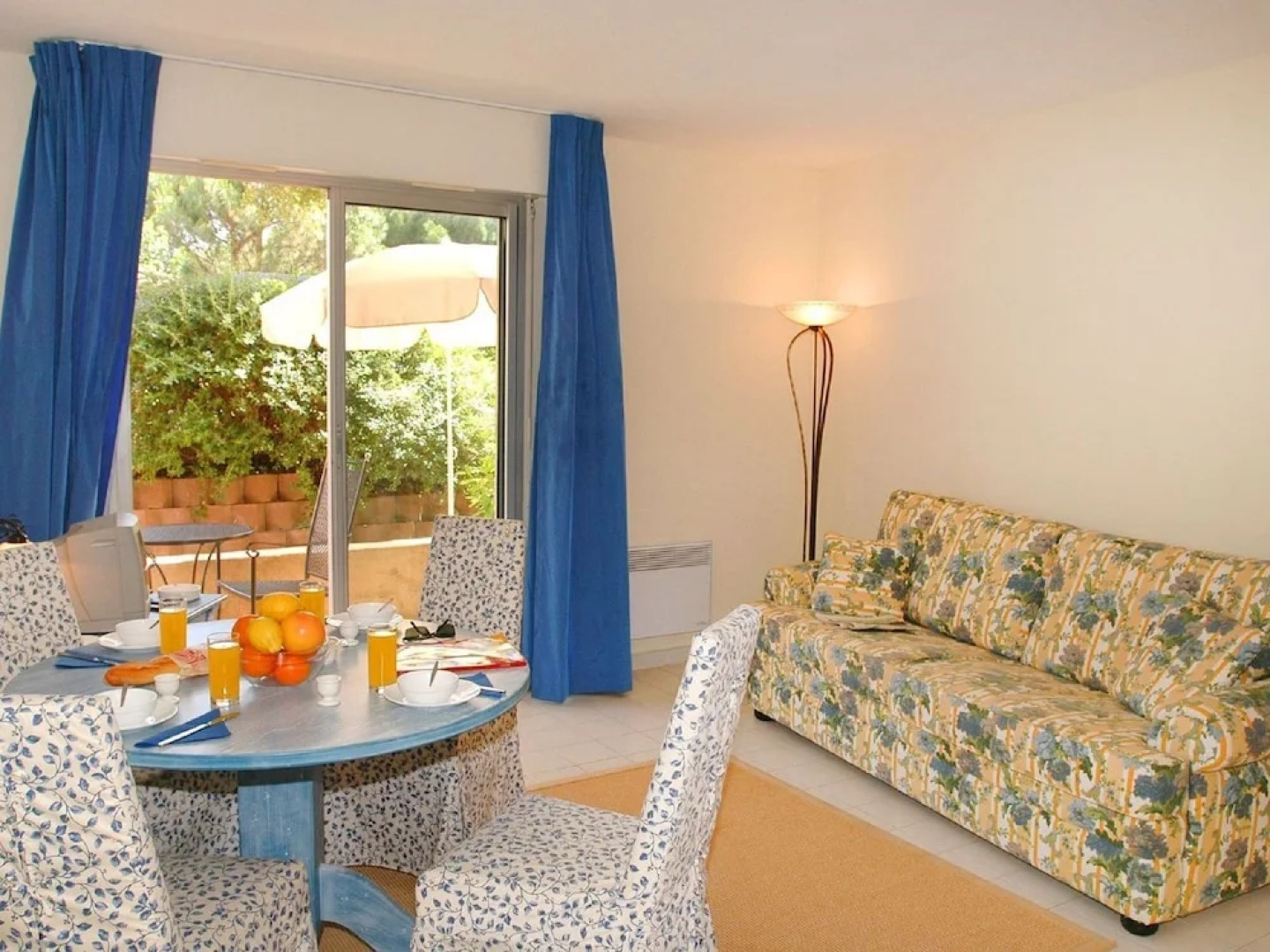 Well-kept Apartment With Dishwasher, 1 km. From the Beach