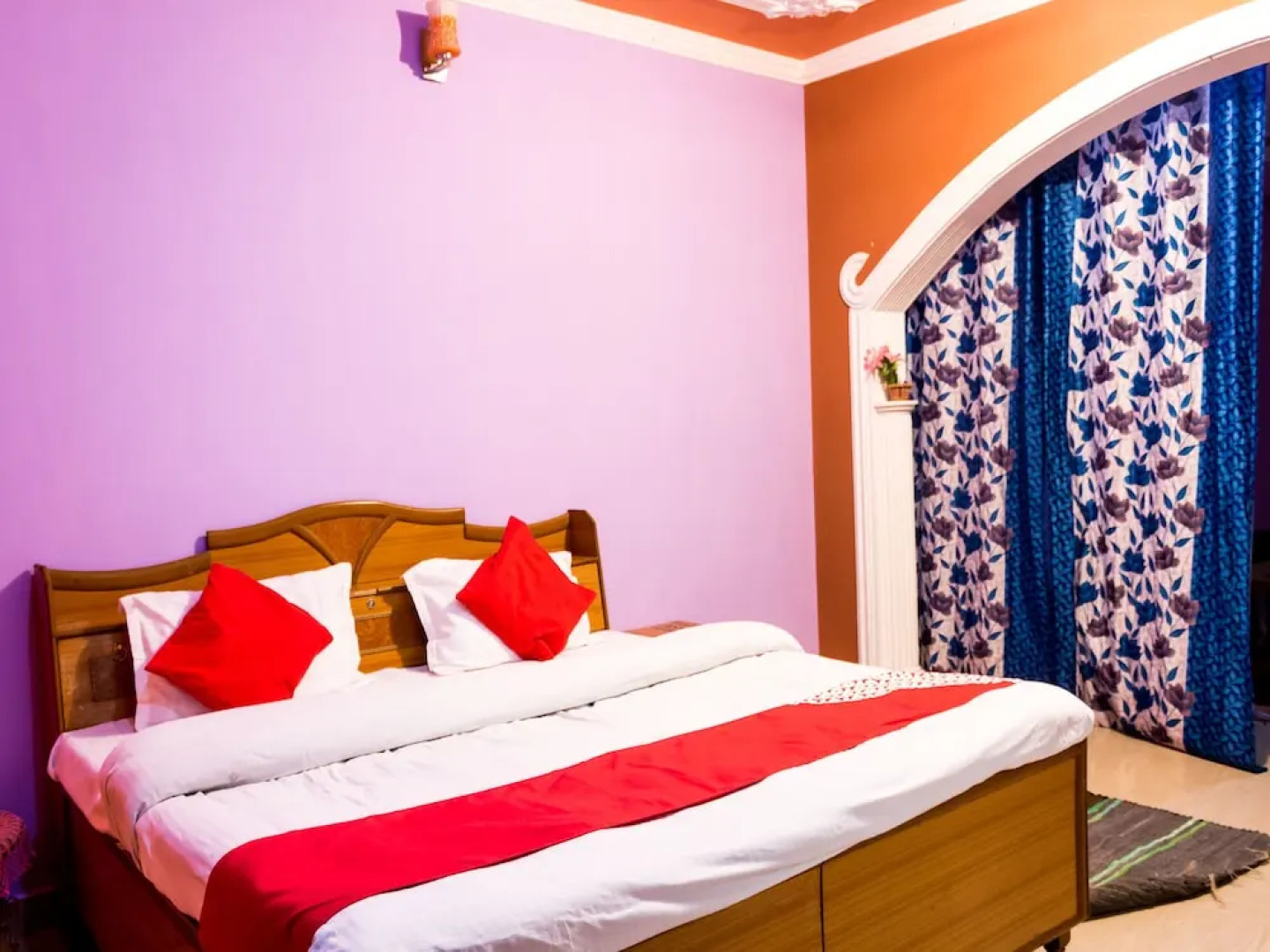 OYO 13881 Home Majestic Hill View 1BHK Naddi