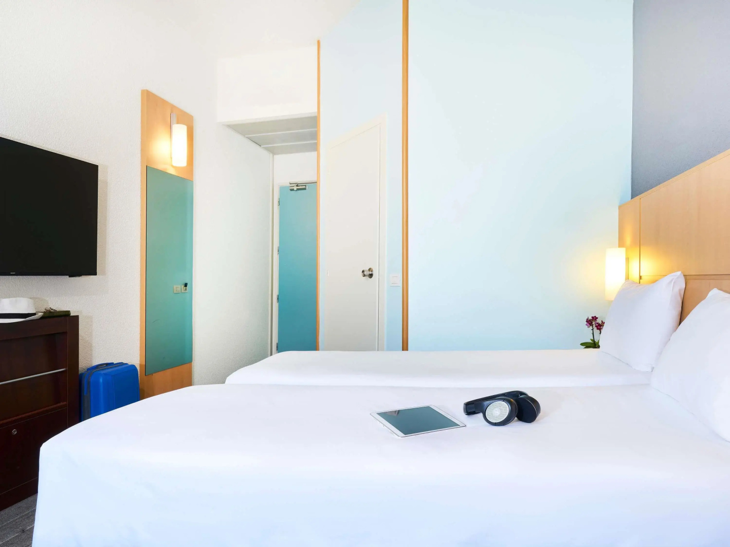 ibis Como