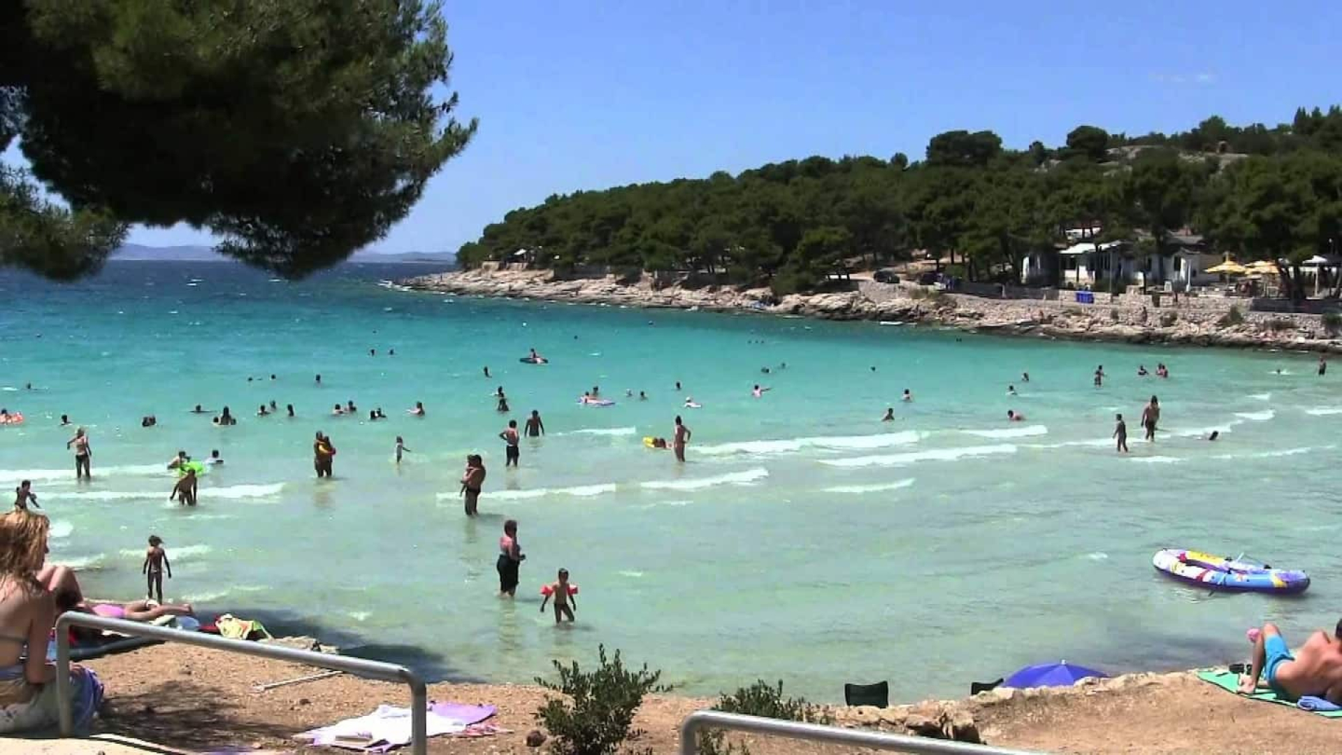 Apartment Djurdja - 20 m from beach : A2 Luka Murter, Island Murter