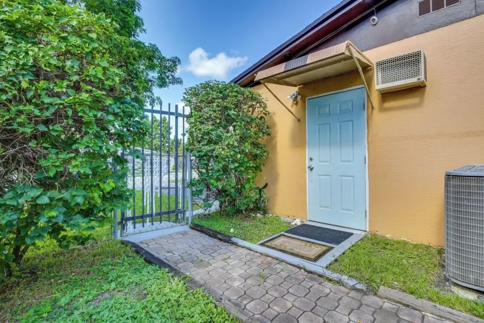 8 Mi to Beach: Pet-friendly Fort Lauderdale Studio